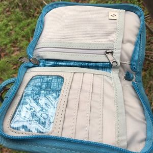 Travel wallet lightweight